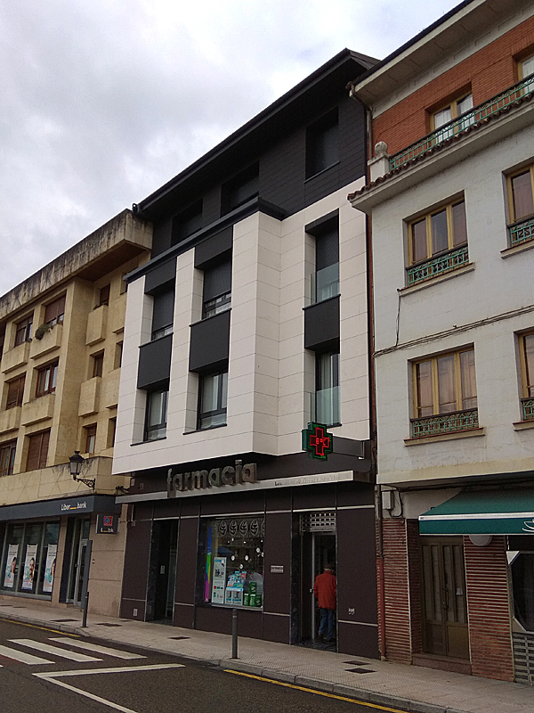 EDIFICIO REFORMADO