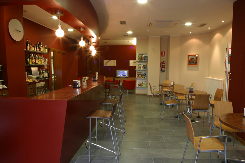 LA CAFETERIA